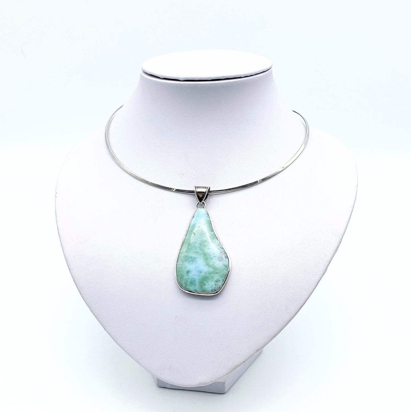 Hanger Larimar
